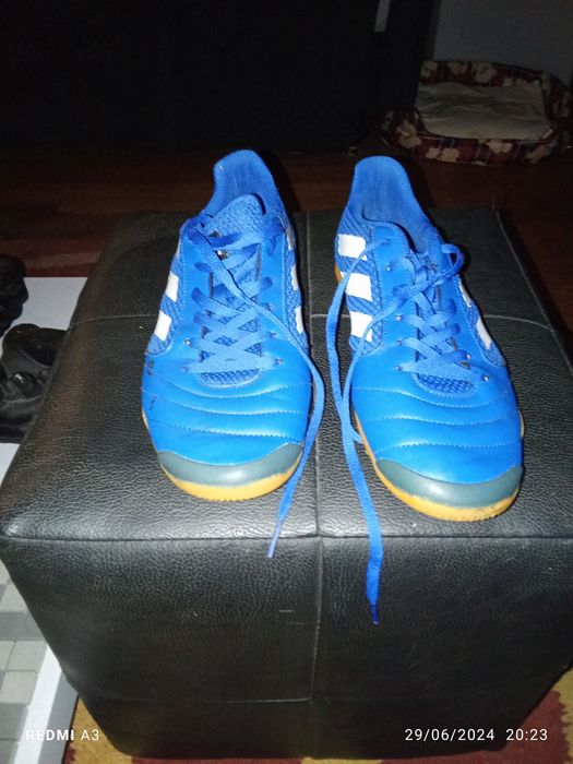 Tênis adidas em excelente estado
