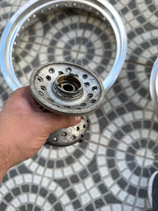 Aros e cubos dtr supermoto