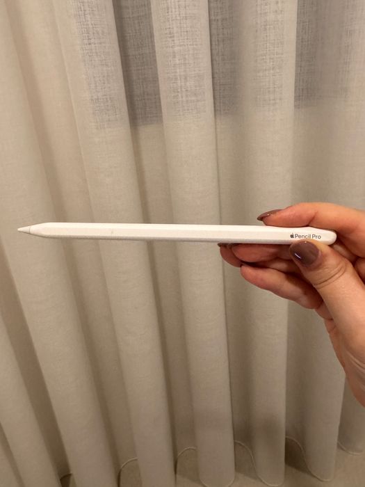 1 x Apple iPad Mini 8.3'' 2024 - Wi-Fi - 256GB - Luz das estrelas