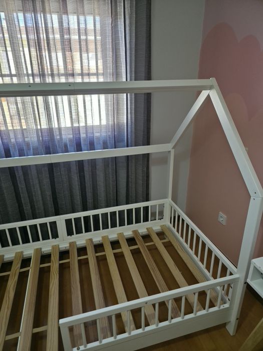 Cama casinha estilo montessori