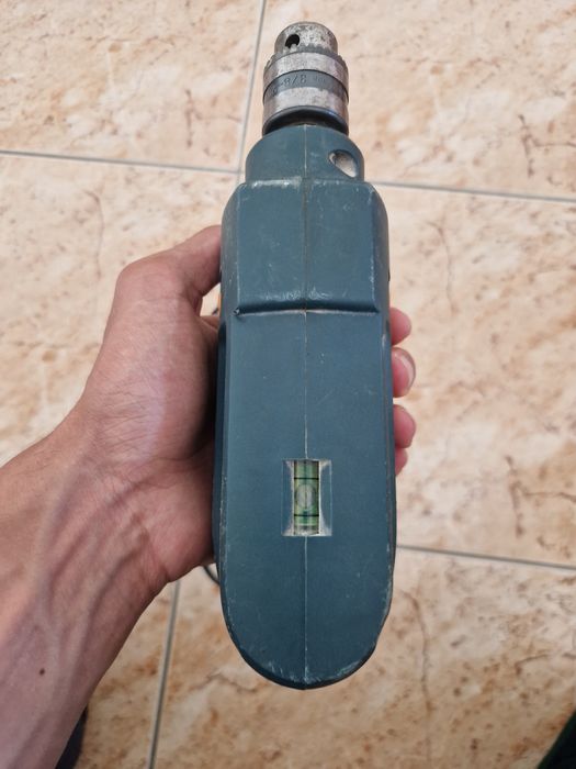 Berbequim Elétrico com percussão e nível