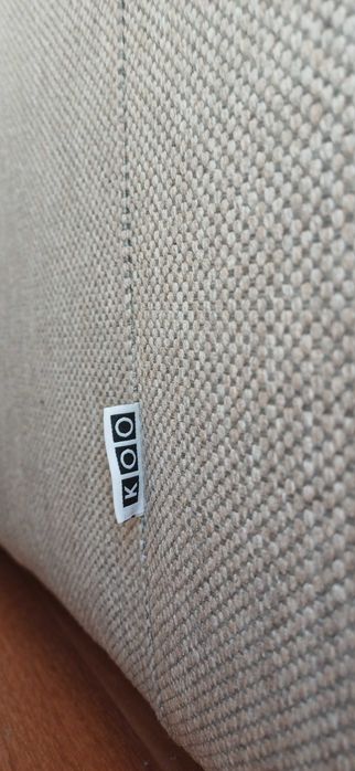 Sofá de sala de estar marca KOO - Seminovo