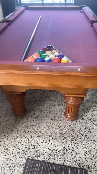 Mesa de Sinuca / Bilhar Profissional em Madeira Maciça – semi novo.