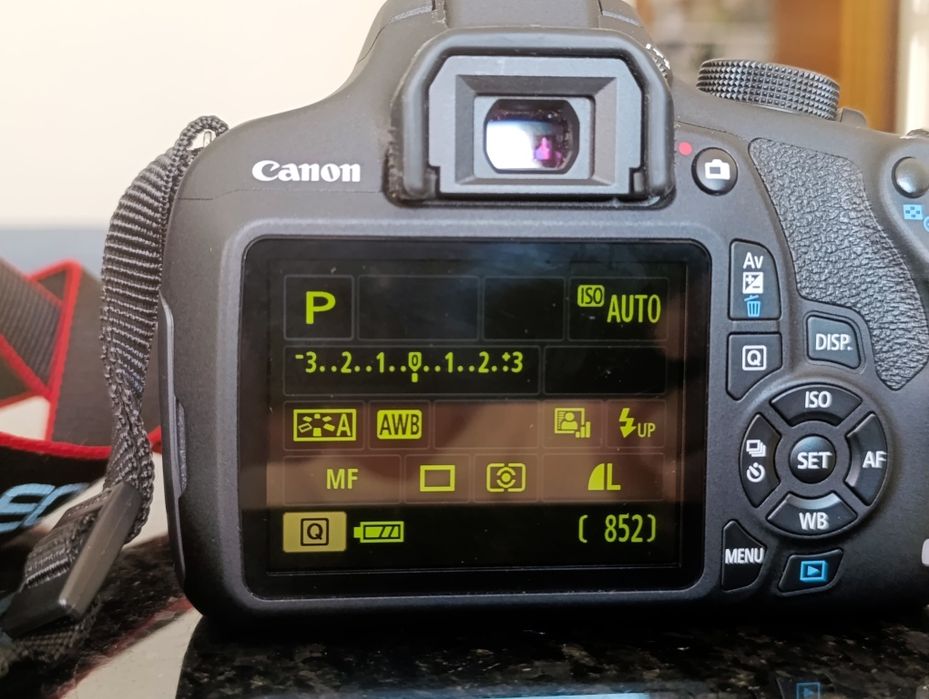 Canon EOS 1200D + 2 Objetivas + Acessórios