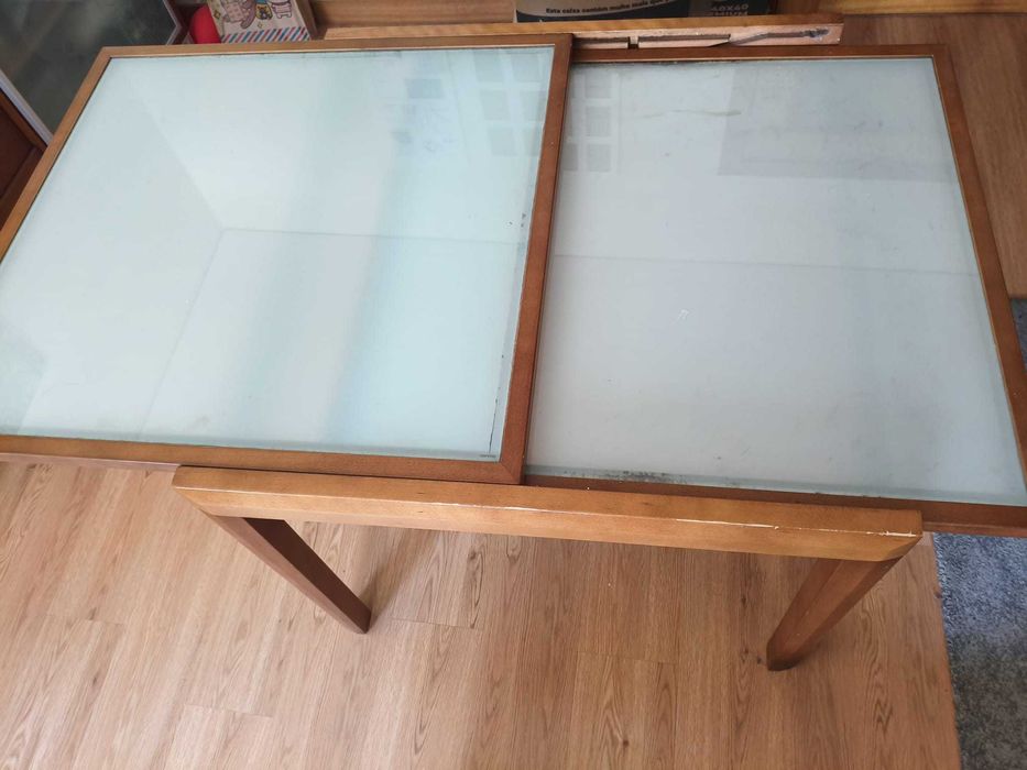 Mesa de jantar extensível em cerejeira + 4 cadeiras