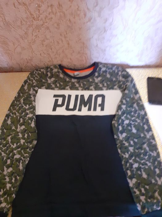 Продам свитшот Puma
