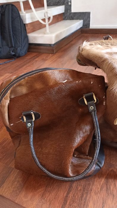 Conjunto de dois sacos de viagem +pochete em pêlo de antílope vintage