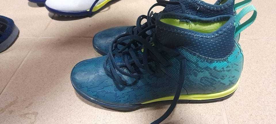 Chuteiras para relva sintética