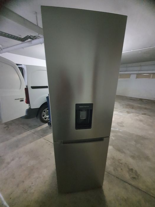 Frigorífico combinado em muito bom estado