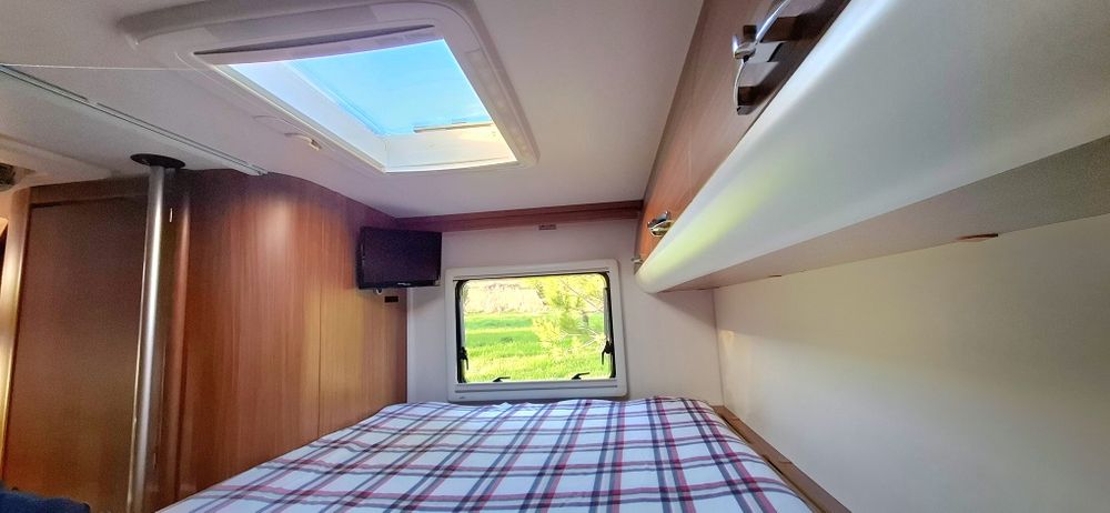 Vendo Autocaravana   ADRIA   MATRIX 680 SP    5 LUGARES  -  5 DORMIDAS