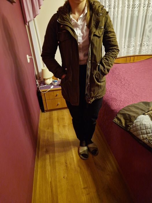 Parka khaki bershka