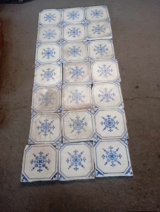 Vendo azulejos muito bonitos bom estado