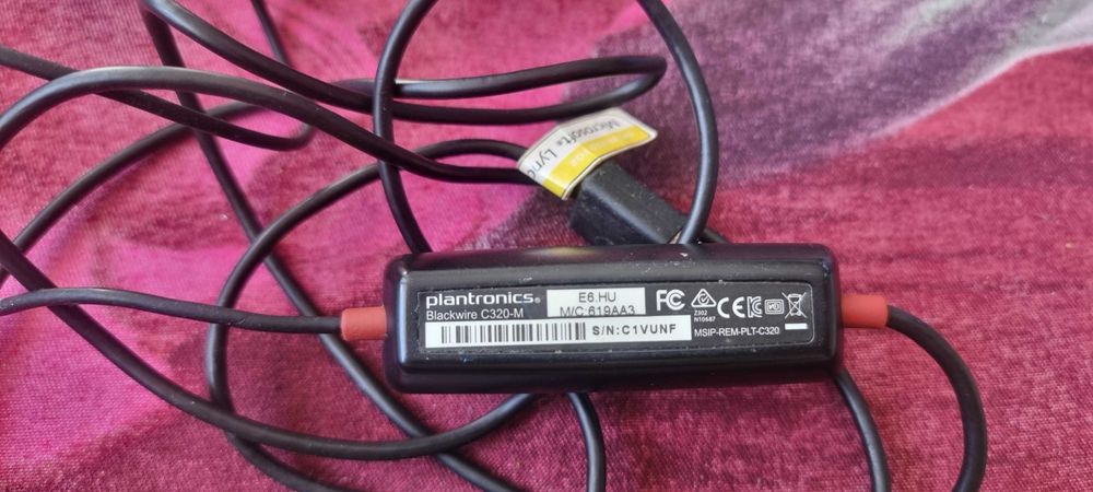 Used Plantronics wired headphones C320-M