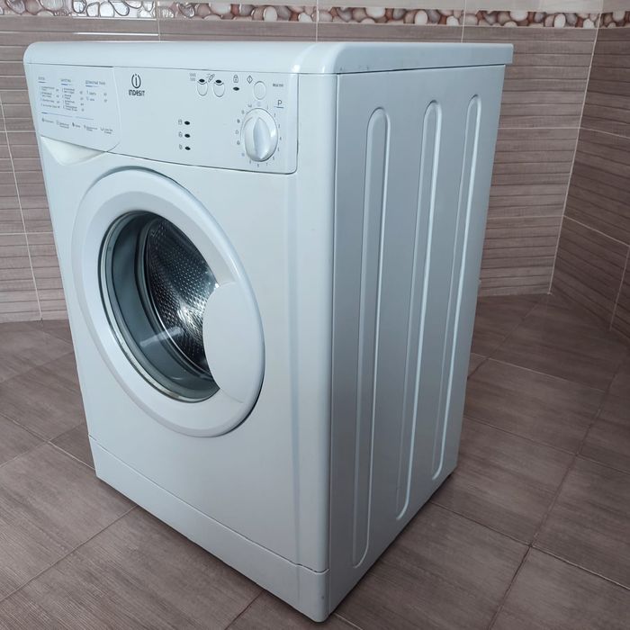 Пральна машина 6 кг INDESIT в ідеальному стані