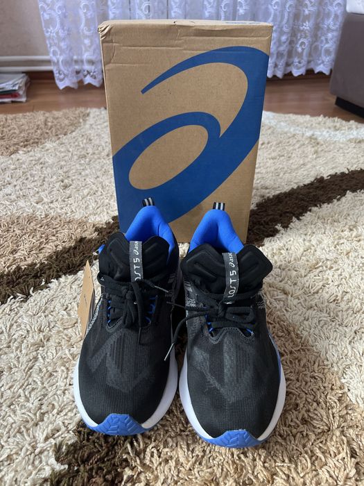 Asics Novablast 5