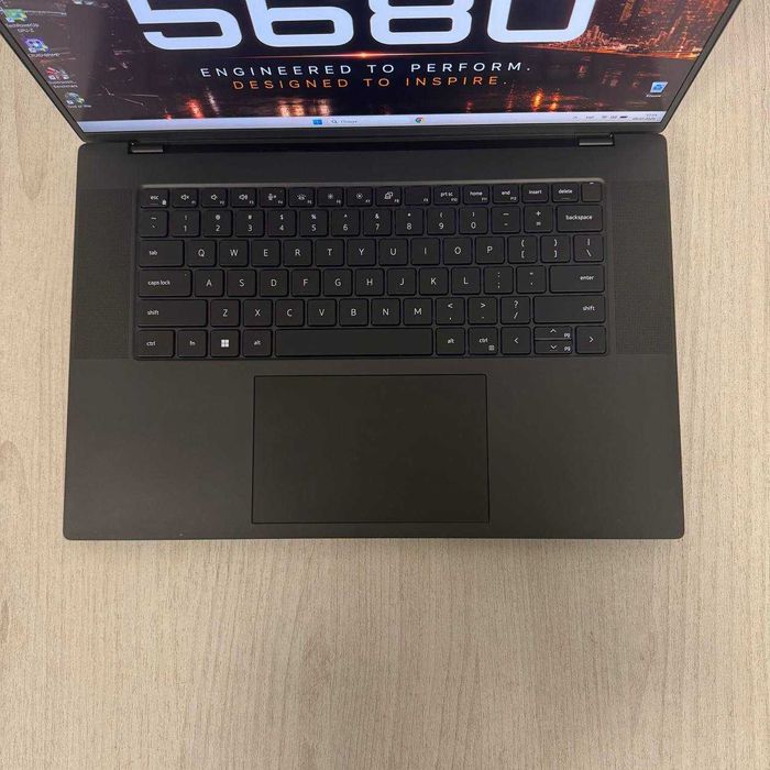 Dell Precision 5680 16.0" FHD+ IPS i9-13900H 64GB DDR5 SSD 1TB NVMe RTX 2000 Ada Generation 8GB