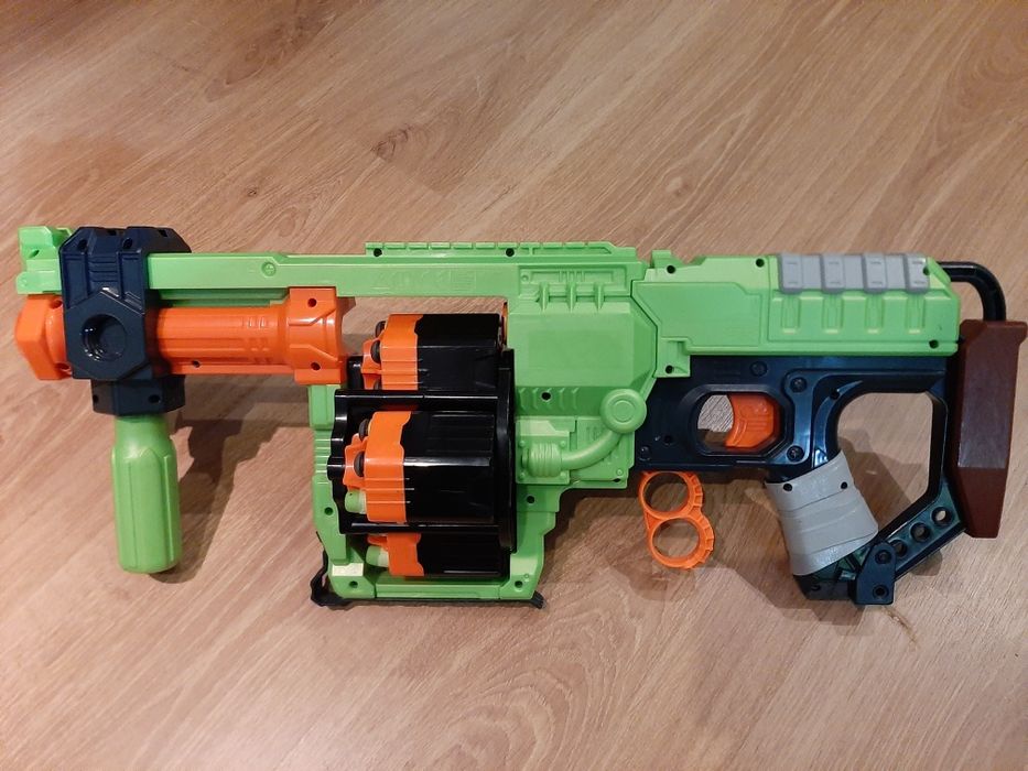 Nerf Zombie Doominator