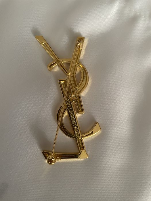 Złota broszka CC 7cm