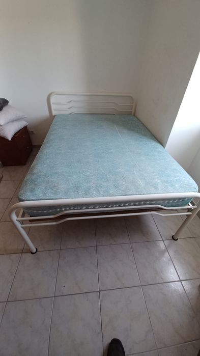 Cama de casal 1,45x1,93