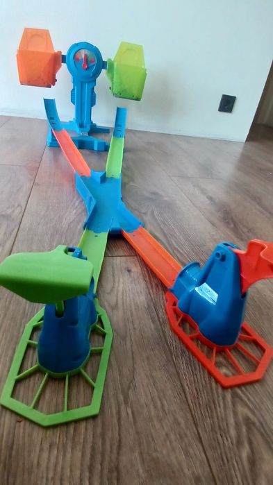 Ігровий набір Hot Wheels Шалена перевага Balance Breakout