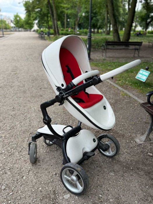 Sprzedam wózek 2w1 plus ubranka