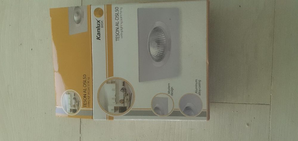 Точкові врізні світильники и лампочки до них