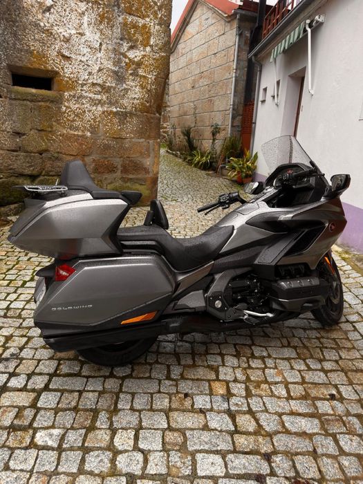 Honda goldwing 1800 tour