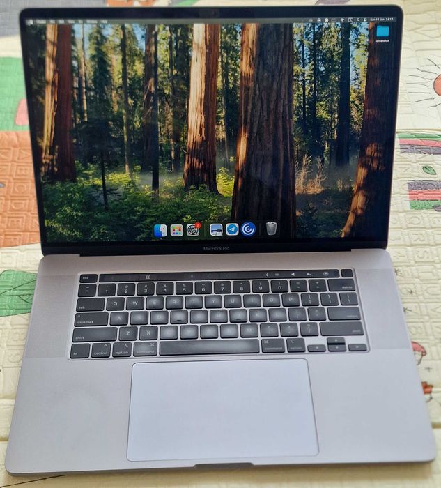 MacBook Pro 16" (2019) i7 / 16GB RAM / 512GB SSD