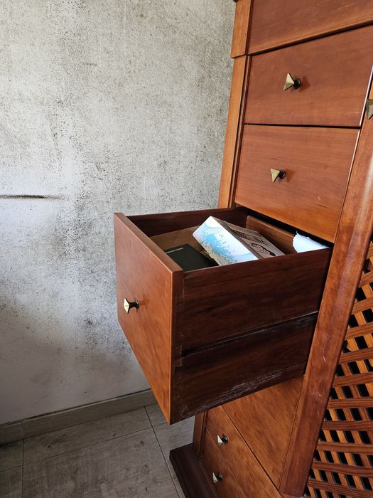 Bar,  aparador e móvel de arrumação