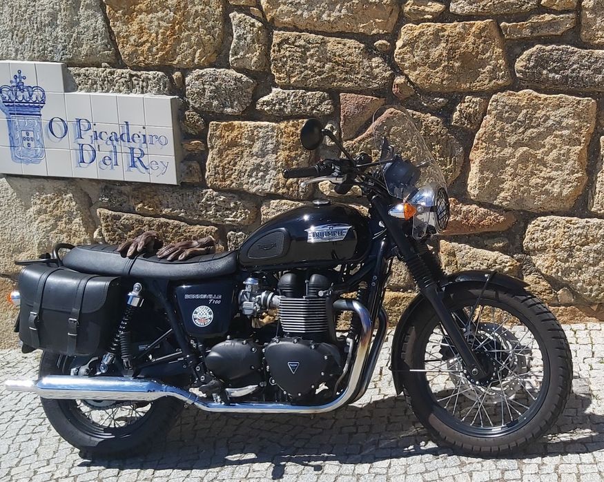 Triumph bonneville T100