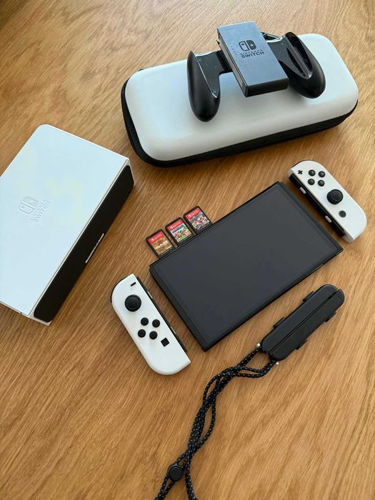 Nintendo Switch OLED White - 3 gry - stan idealny