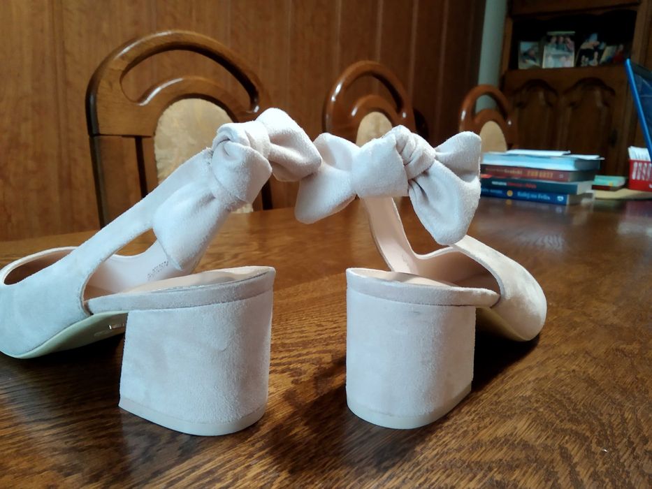 Nowe letnie buty bez pięty roz.39
