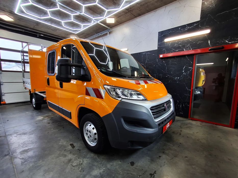 Fiat Ducato LIFT 2015r Automatyczna Skrzynia Biegów Brygadówka Doka Dubel Kabina Światła LED Hak Służba Autostradowa Służba Drogowa  Webasto Klimatyzacja Centralny Zamek Rozstaw Osi 4 Metry