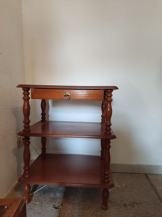 Mesa de apoio/cabeceira