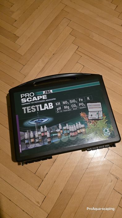 Walizka z testami JBL + sera, testy do wody akwarium