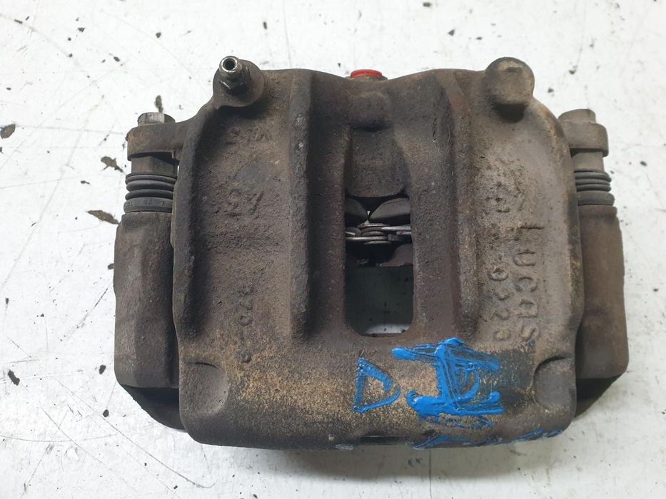 Calíper De Freio Dianteiro Esquerdo Nissan Terrano Ii R20