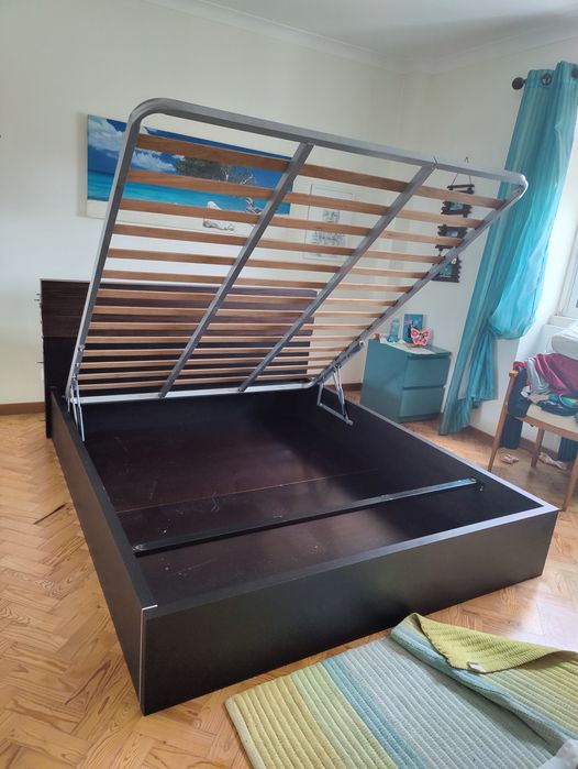 Vendo cama com arrumação + colchão