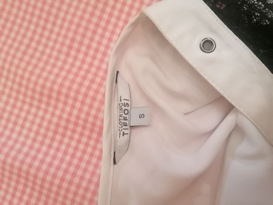 Top branco com renda  tamanho S