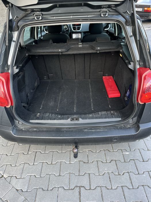 Продається гарний атомобіль, компактний та зручний))