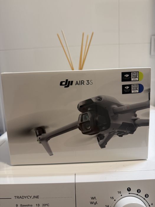 Dron DJI Air 3s nowy