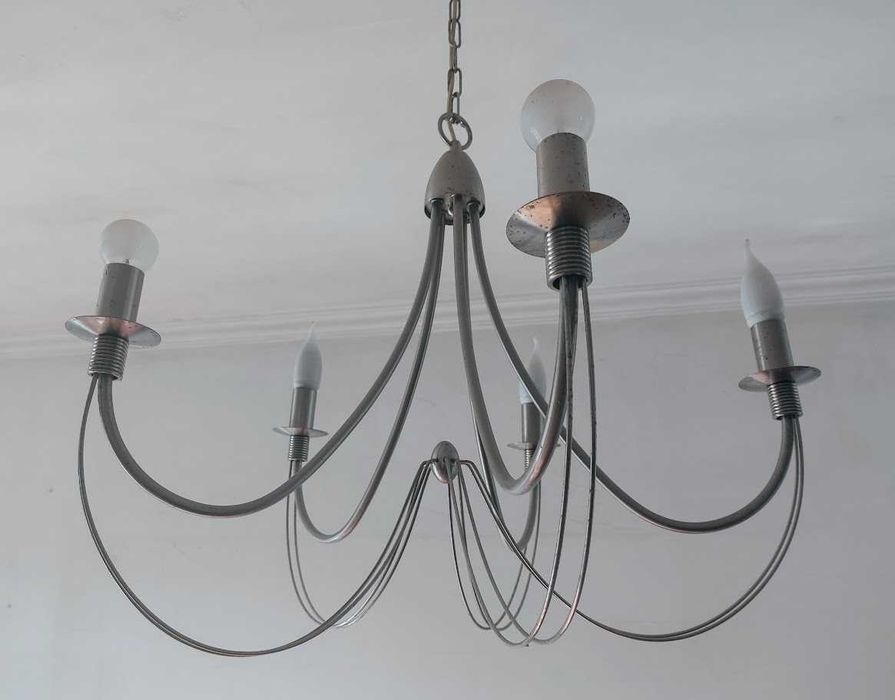 Candeeiro de teto em metal cromado