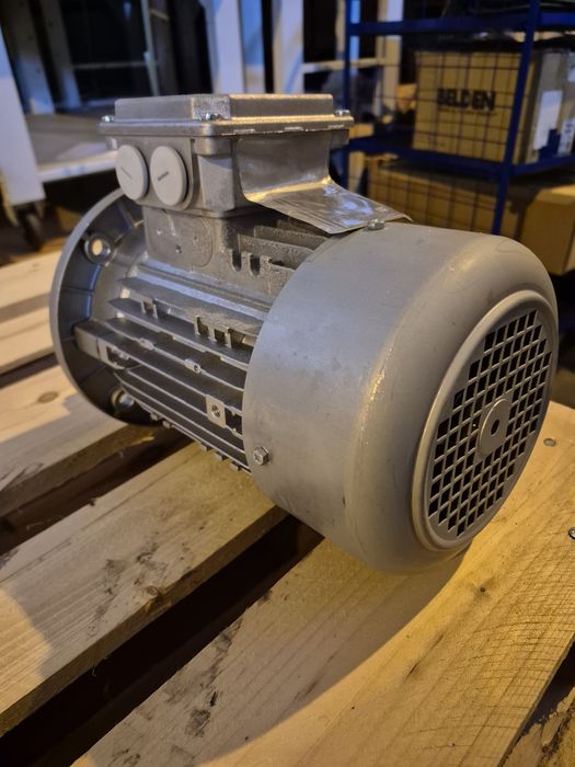 Silnik Nord SK90 SP/4 TF 1.1 kW, 1430 obr/min, NOWY