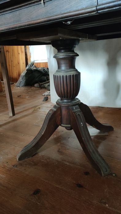 Mesa antiga de madeira oval  extensível 2,25 x 1,10