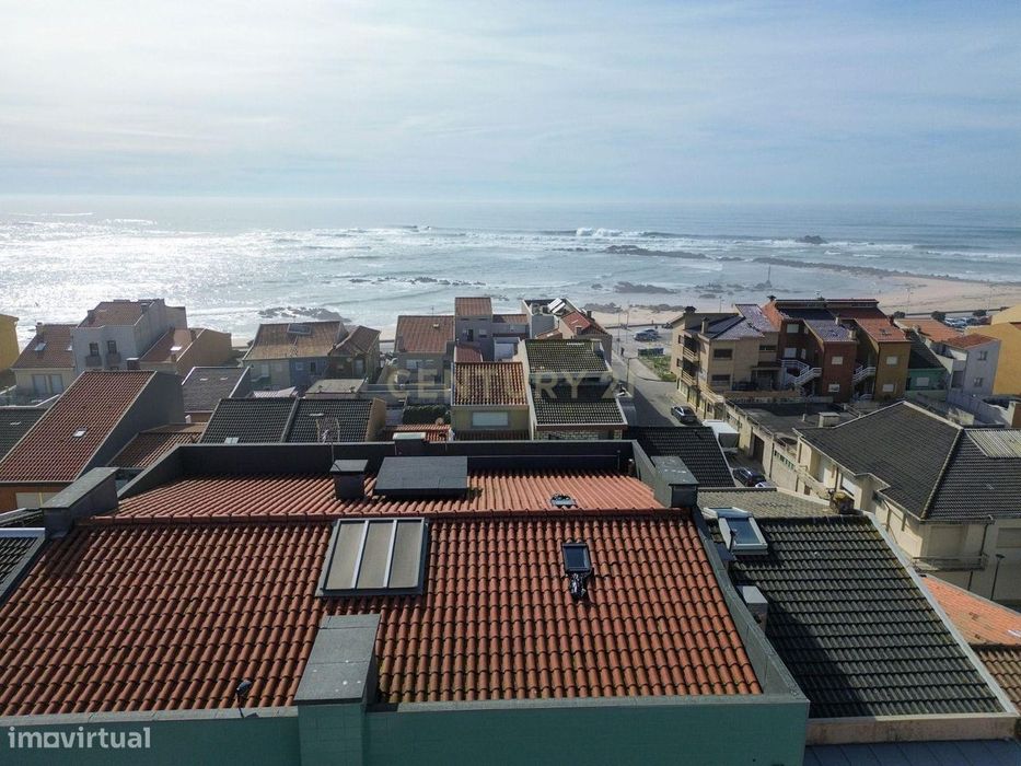 Apartamento Moderno em Vila do Conde com Vista para a Praia