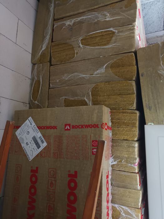Wełna mineralna FRONTROCK S Rockwool 20 mm 4,8m2