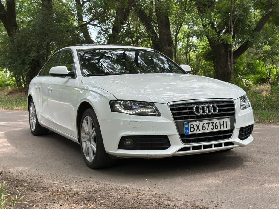 Продам свой автомобиль AUDI A4 B8