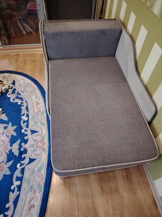 Диван, крісло. Стан новий. Можна в вітальню, або на кухню. 190х80см