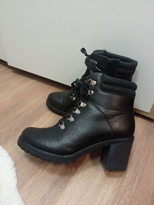 Botki eleganckie Sinsay 41/42