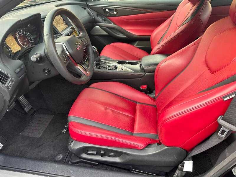 2022 Infiniti Q60 Red Sport 400