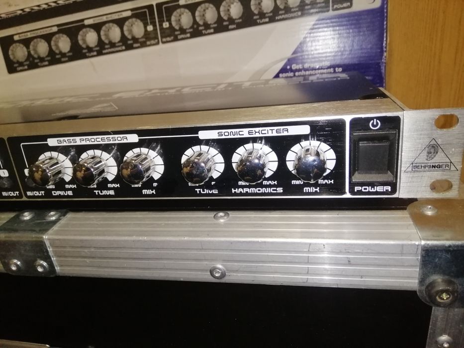 Behringer SONIC Exciter SX3040 процесор покращення стереозвуку 



Не